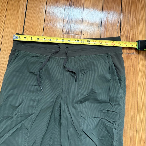 lululemon athletica Dance Studio Mid-Rise Jogger Size 12 - Picture 3 of 6